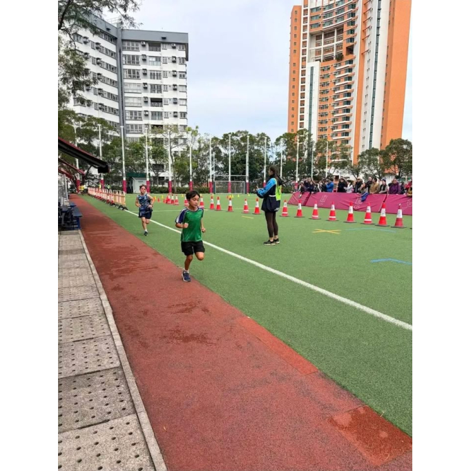 630053324_1453061790162798_4196090847545646238_n